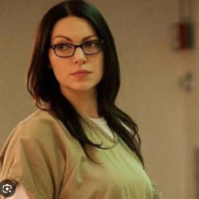 Alex Vause thumbnail