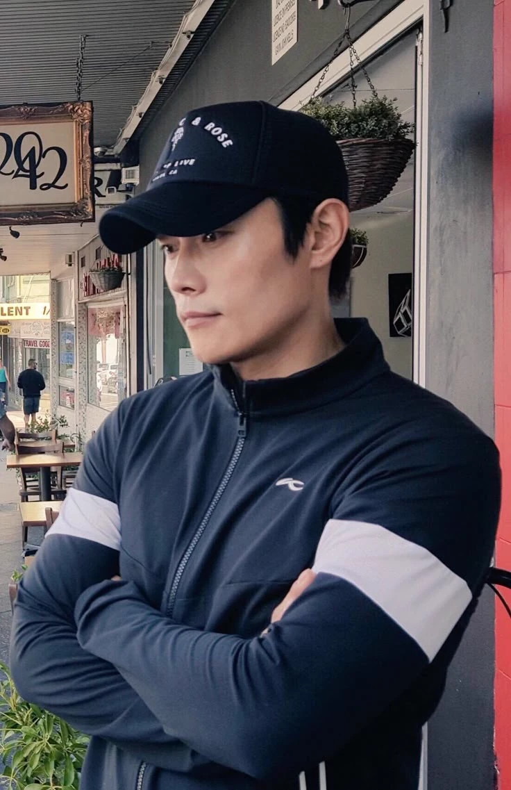 Lee Byung-hun thumbnail