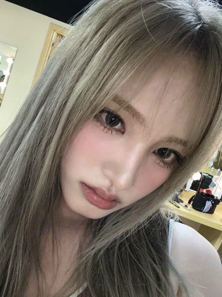 Kim Jiwon | Liz thumbnail