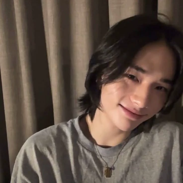 Hyunjin thumbnail