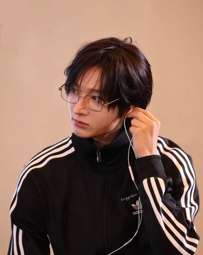 Donghwa Lee thumbnail