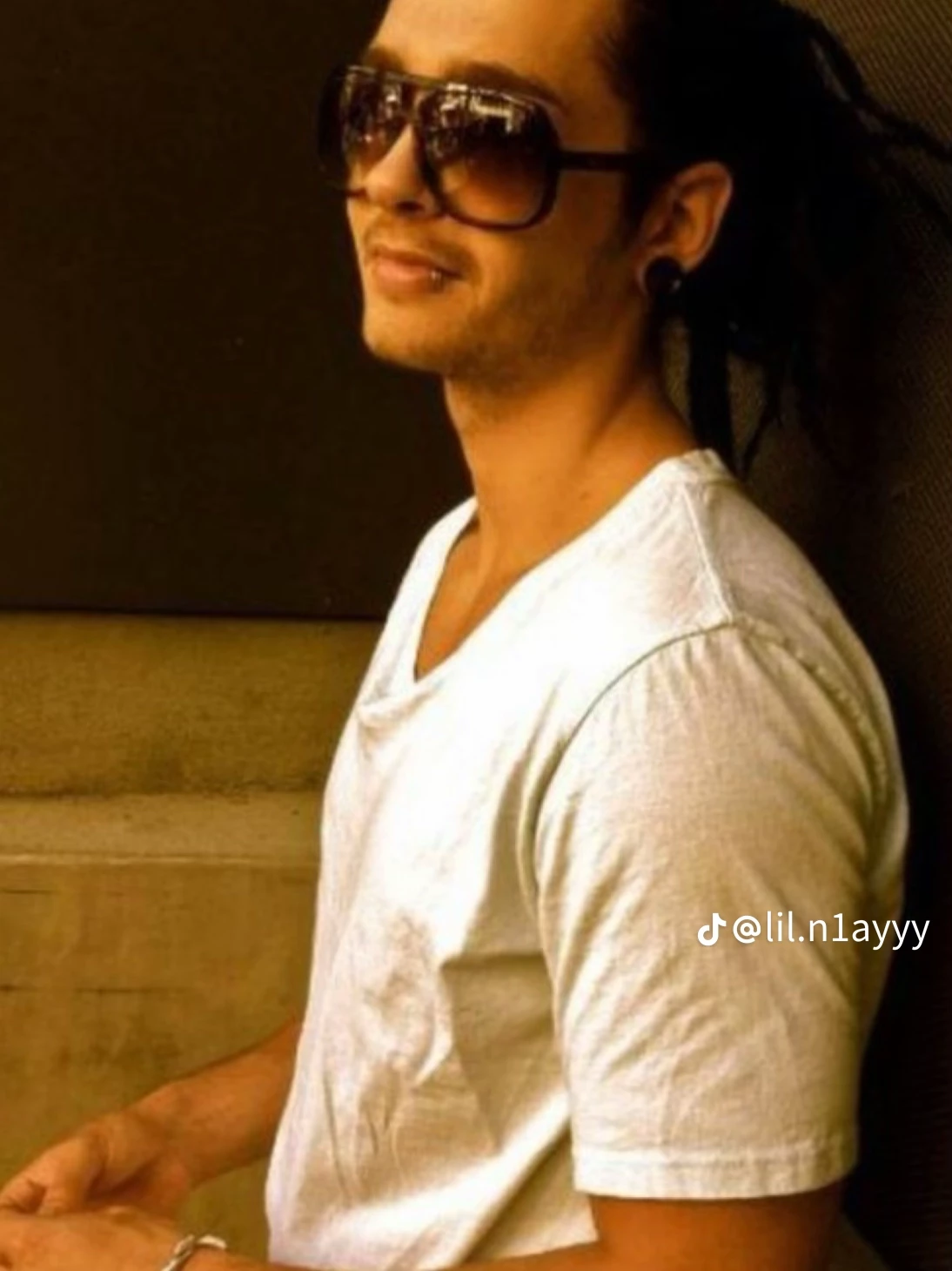Tom Kaulitz thumbnail