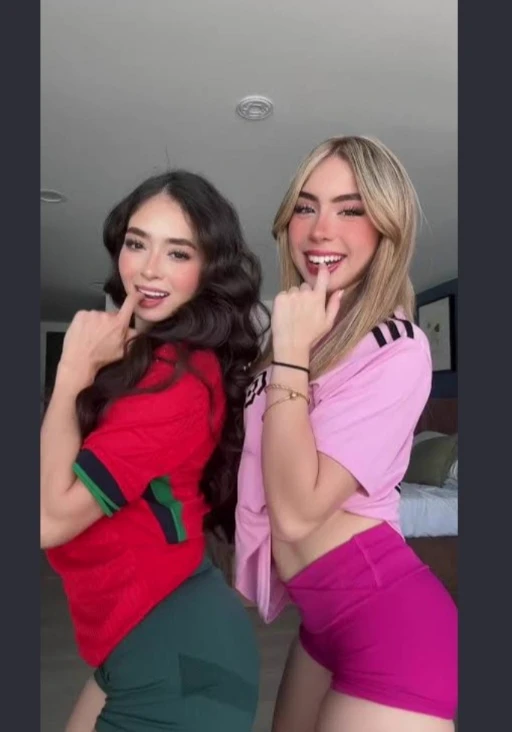 Yajana Cano (the dark-haired one) and Karen Torres (the blonde) thumbnail