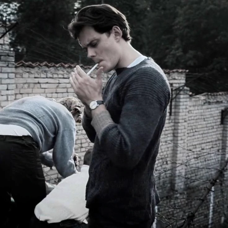 Bill Skarsgård thumbnail