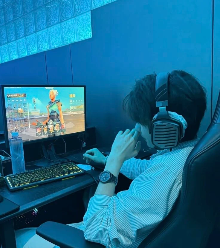your gamer roommate thumbnail