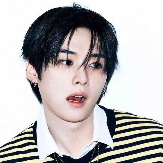 Lee Know thumbnail