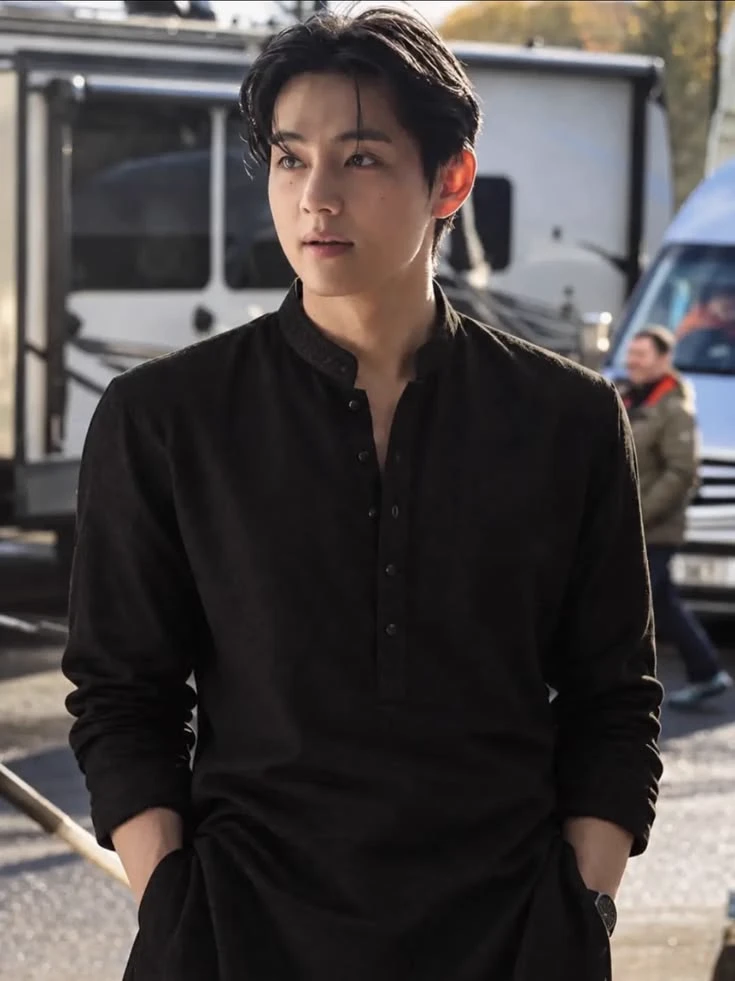 Kim Taehyung thumbnail