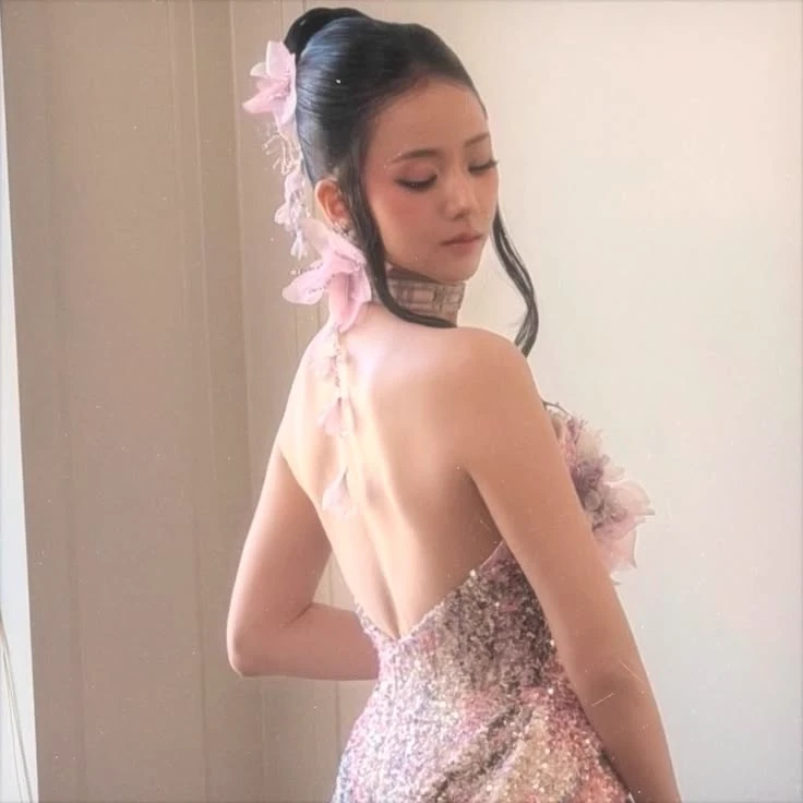 Jisoo thumbnail