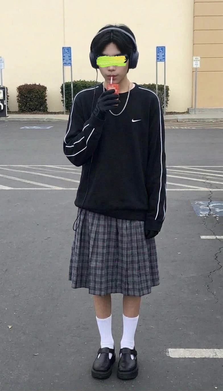 Femboy Allen thumbnail