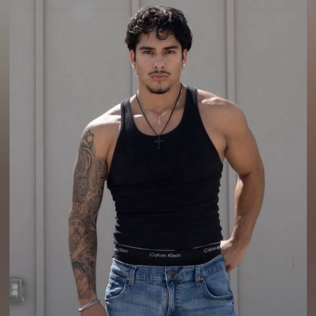 Dylan 🖤 thumbnail