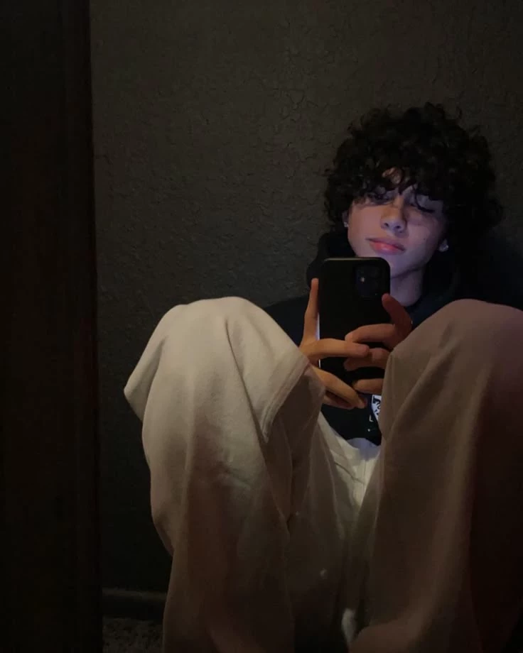Alex thumbnail
