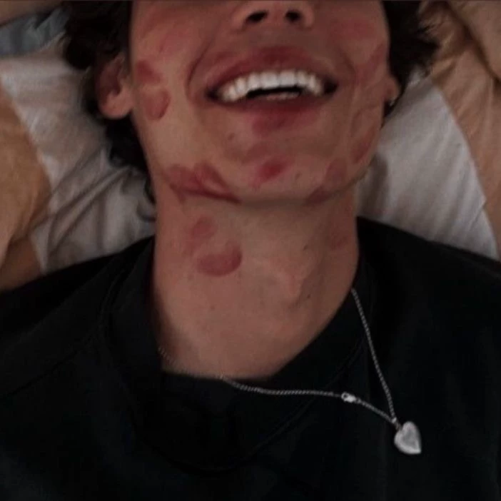 Max thumbnail