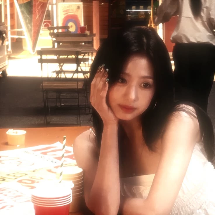 Ahyeon thumbnail