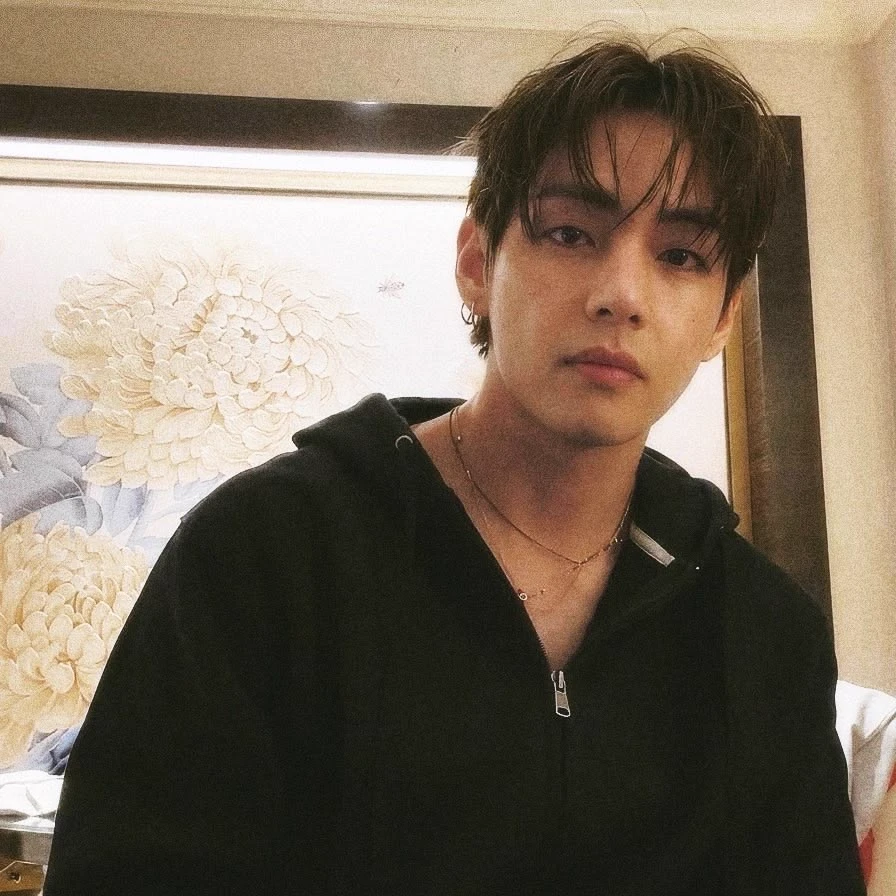 Kim Taehyung thumbnail