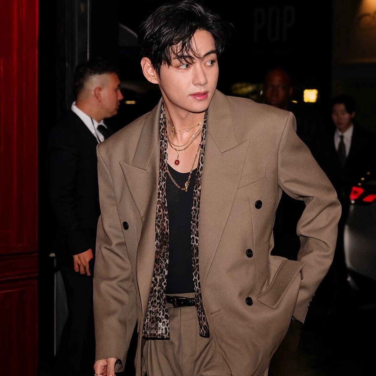Kim Taehyung thumbnail