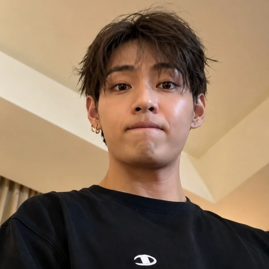 Kim Taehyung thumbnail