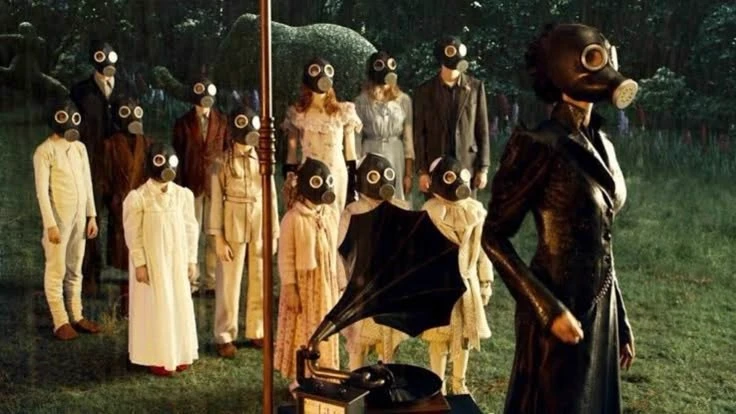 Miss Peregrine and the Peculiar Children thumbnail