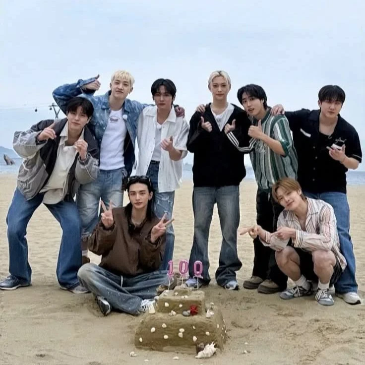 Stray Kids thumbnail