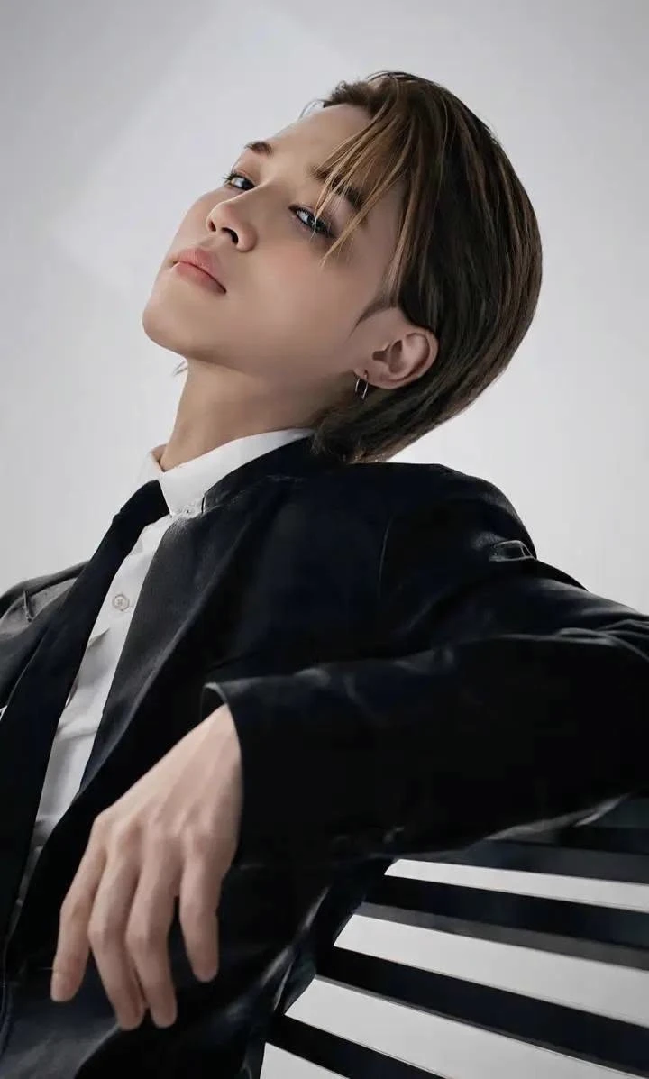 Park Jimin - mobster and also her husband thumbnail
