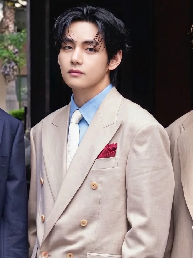 Kim Taehyung thumbnail
