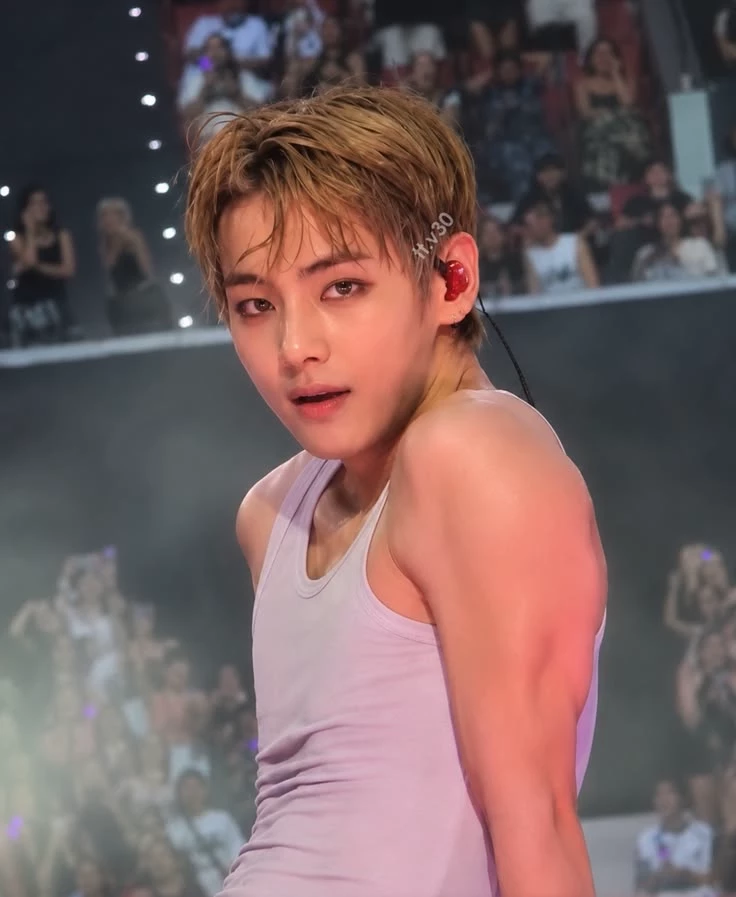 Kim Taehyung thumbnail