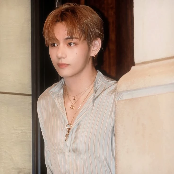 Kim Taehyung thumbnail