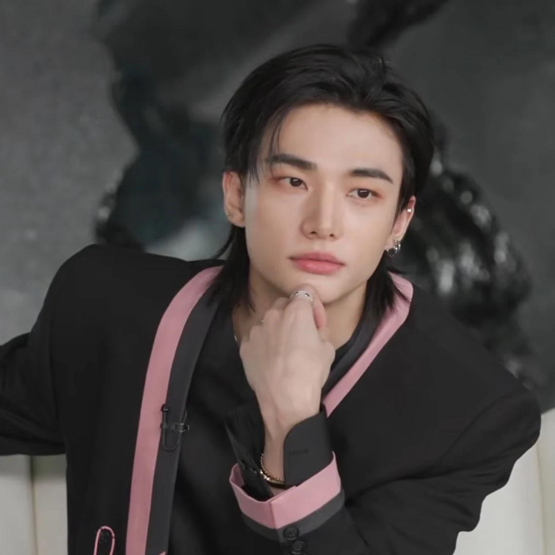 Hwang Hyunjin thumbnail