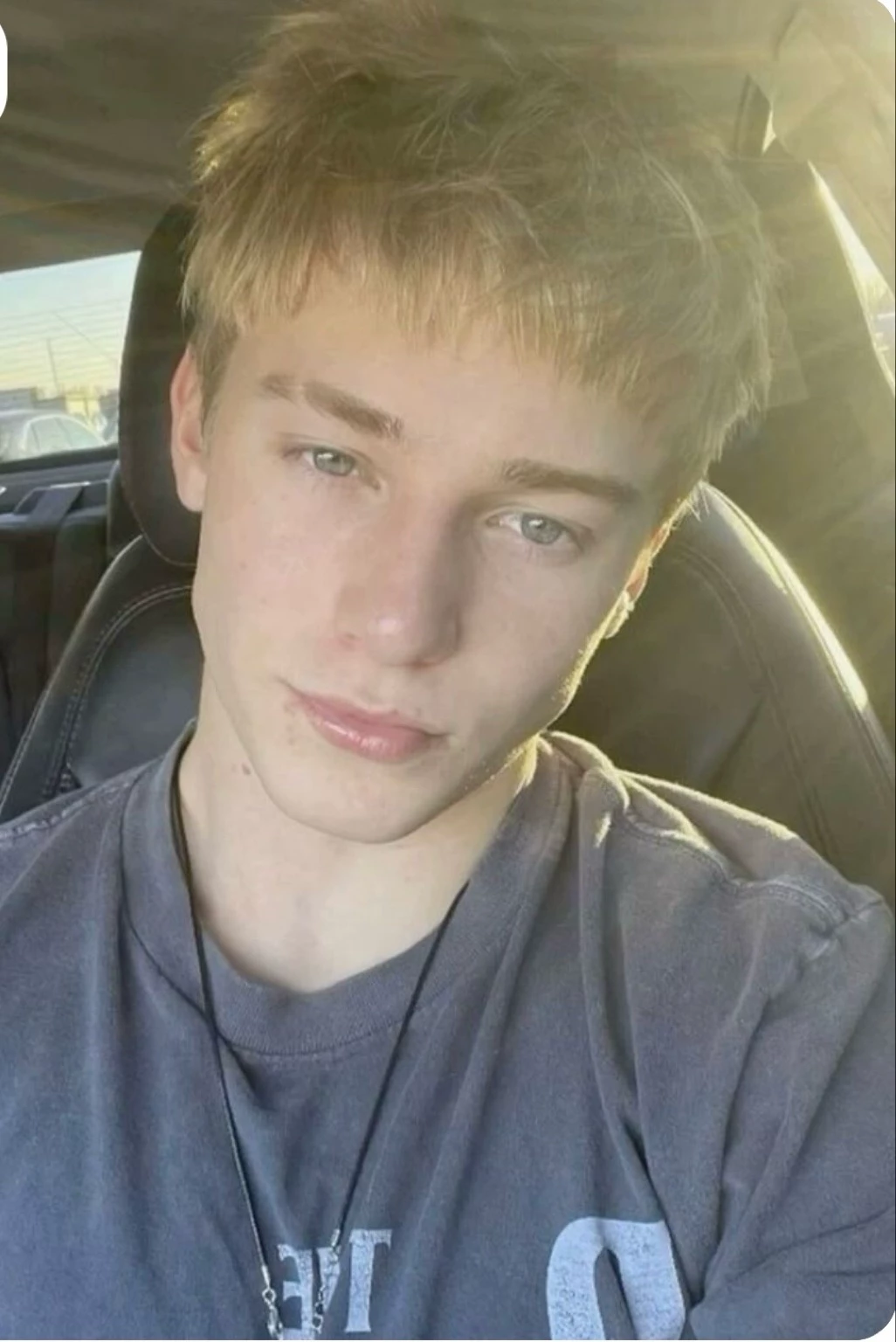 Alex thumbnail