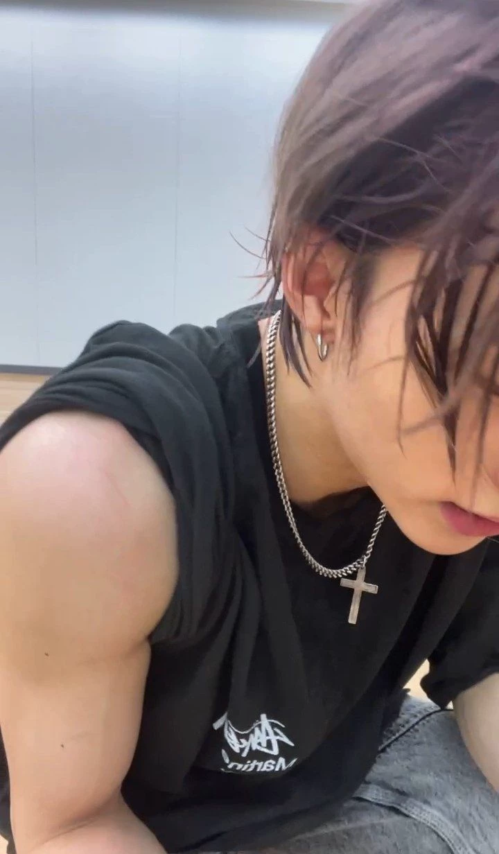 Hyunho \| Camboy thumbnail
