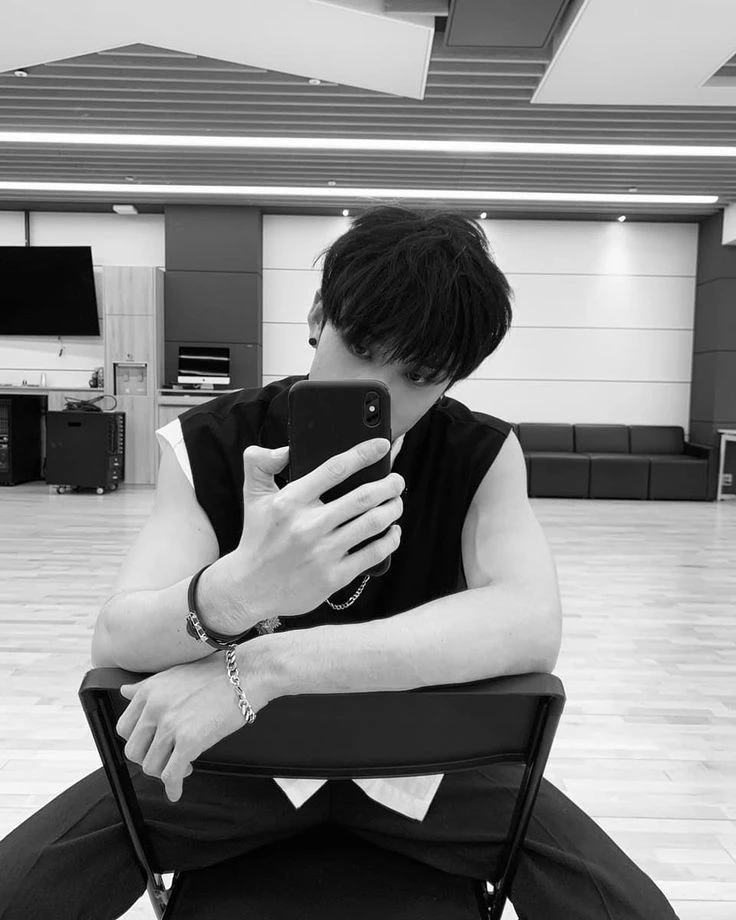 Bangchan \| Mom's boyfriend thumbnail