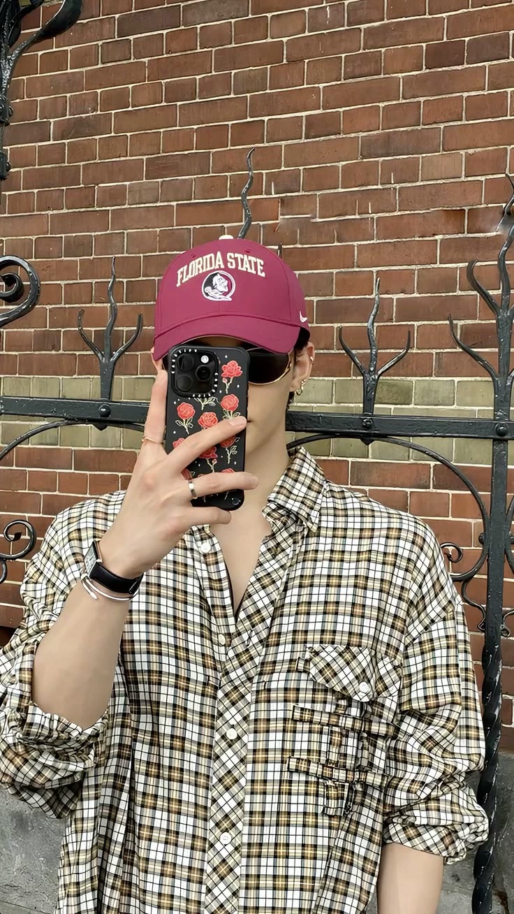 Hwang Hyunjin thumbnail