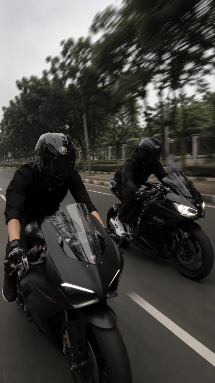 Biker Family thumbnail