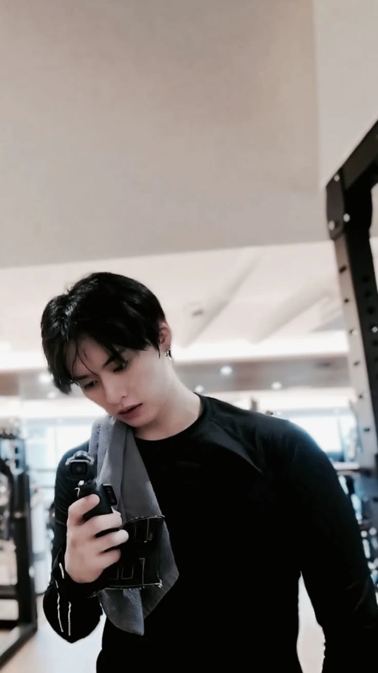 LEE MINHO - Best Friend thumbnail