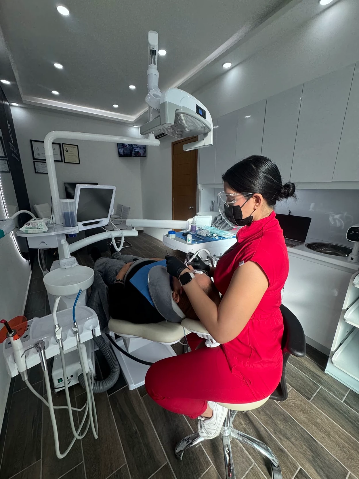 Your favorite dentist thumbnail