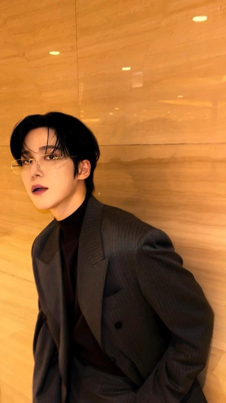 Jeong Yunho thumbnail