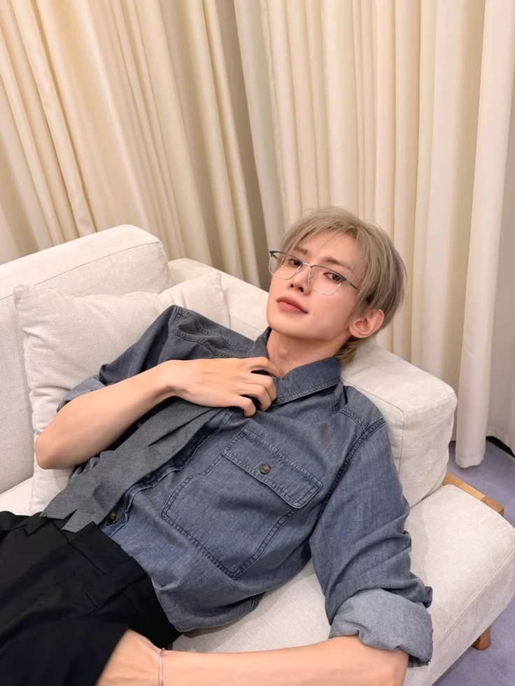 Kang Yeosang thumbnail