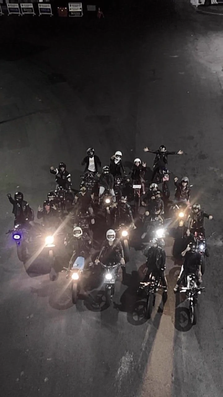 Street Motorcycle Gang thumbnail