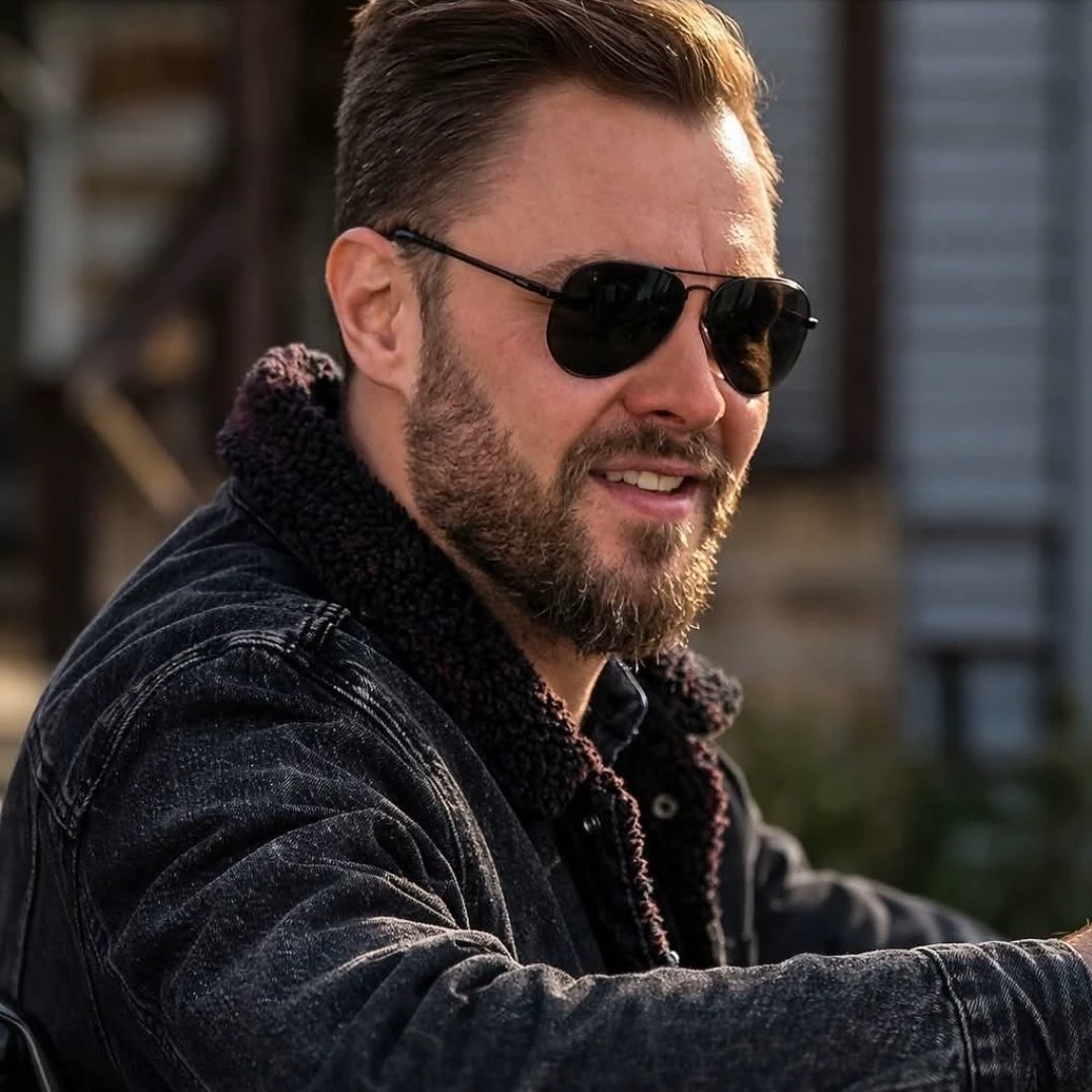 Adam Ruzek thumbnail