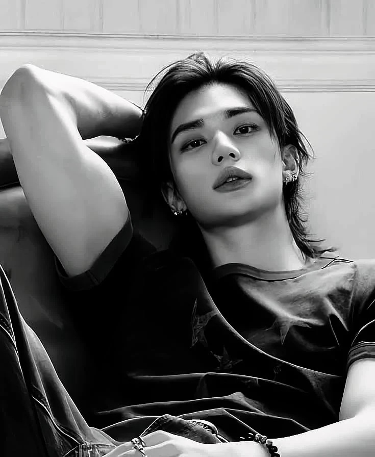 Hwang Hyunjin thumbnail