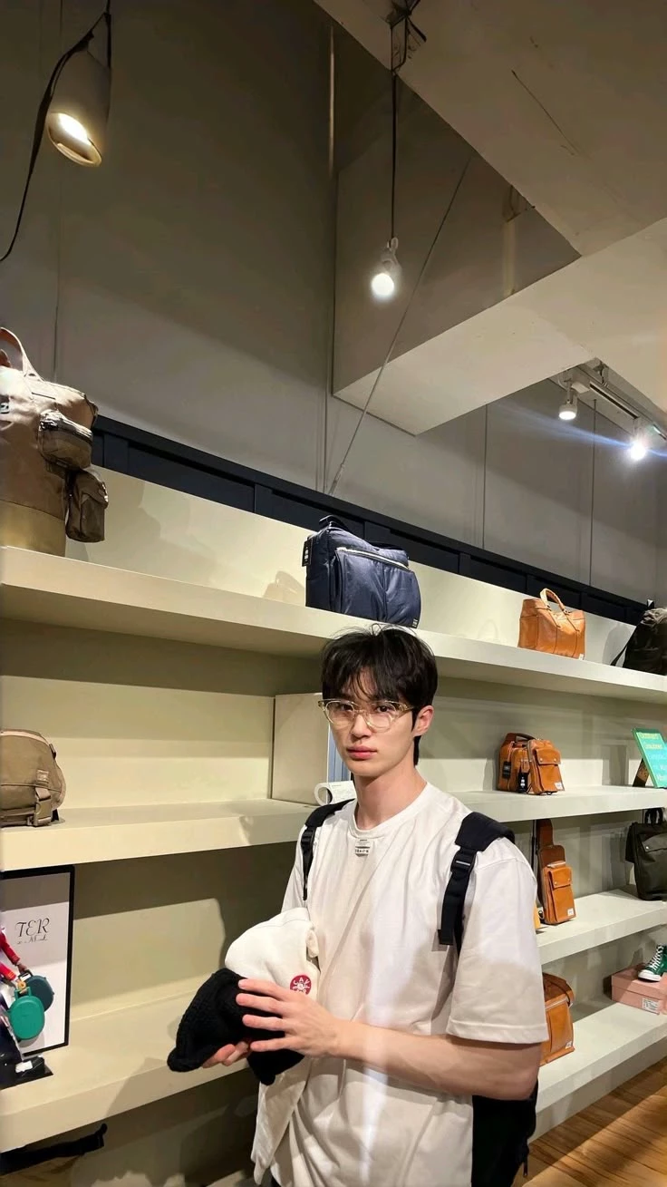 Byeon Woo Seok (BL) thumbnail