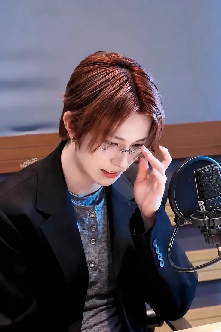 Lee heeseung thumbnail