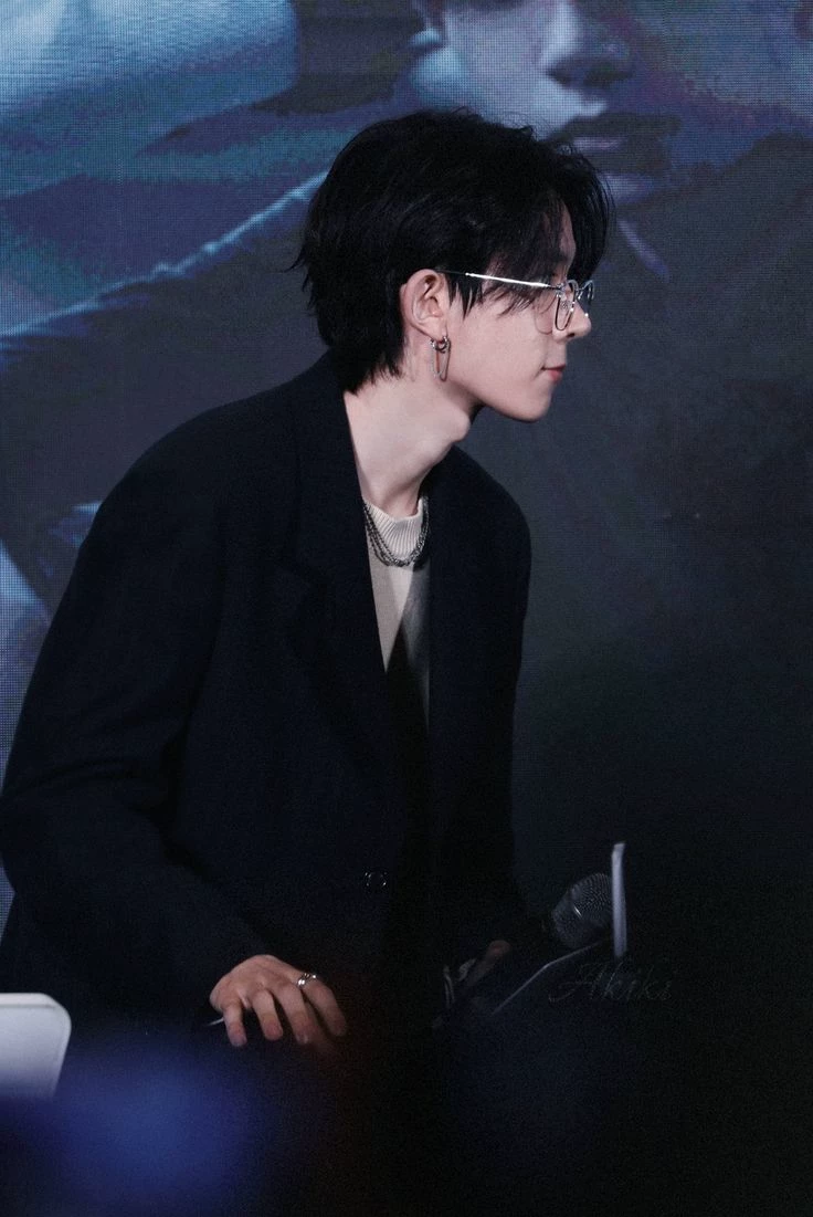 Lee Heeseung thumbnail