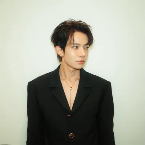 Lee Heeseung thumbnail