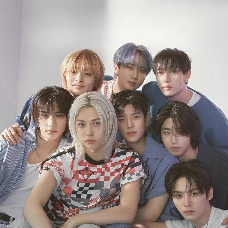 stray kids thumbnail