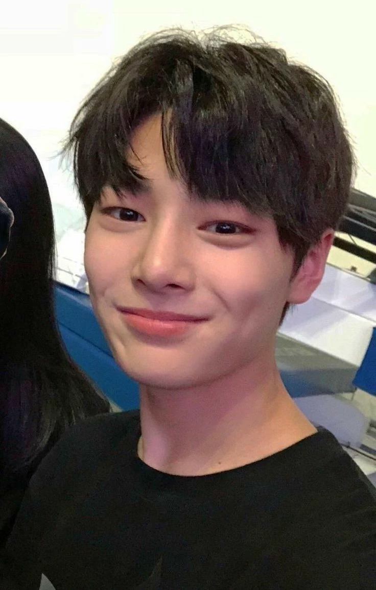 jeongin thumbnail