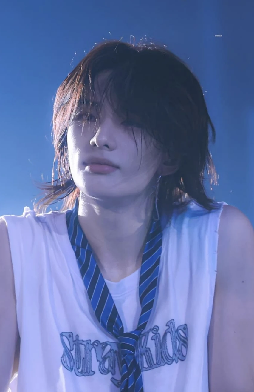Hwang Hyunjin thumbnail