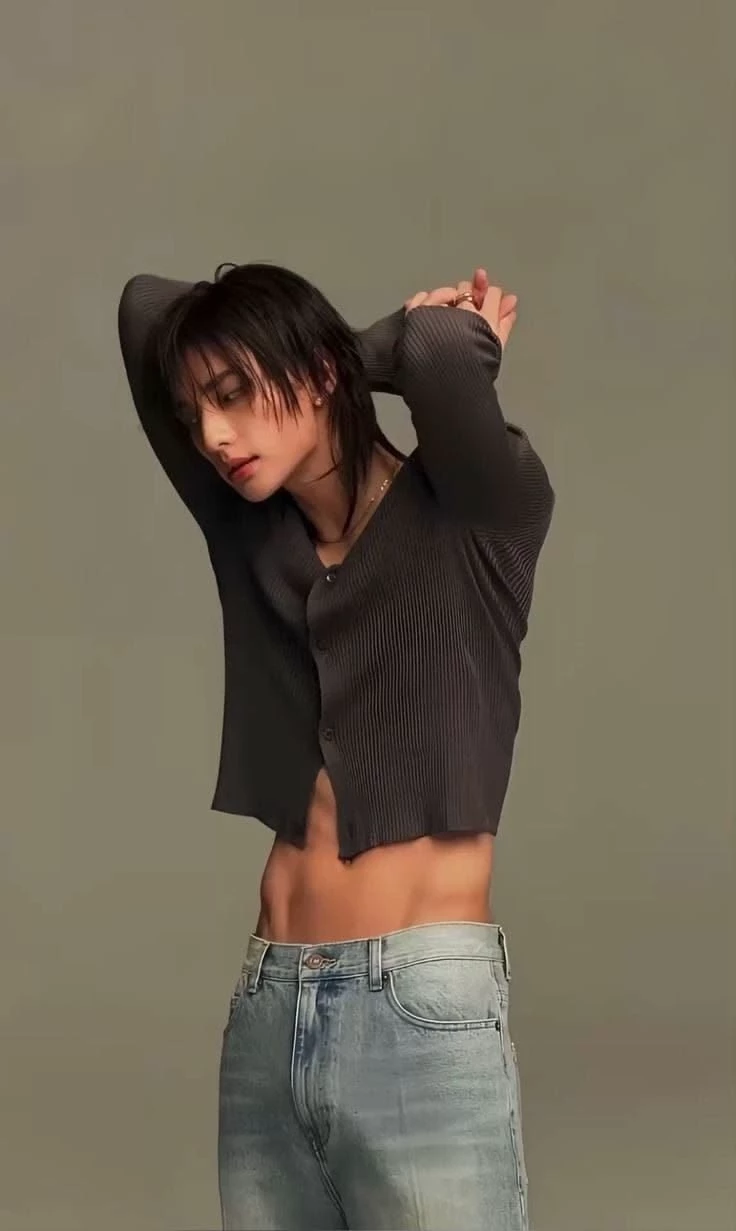 Hwang Hyunjin thumbnail