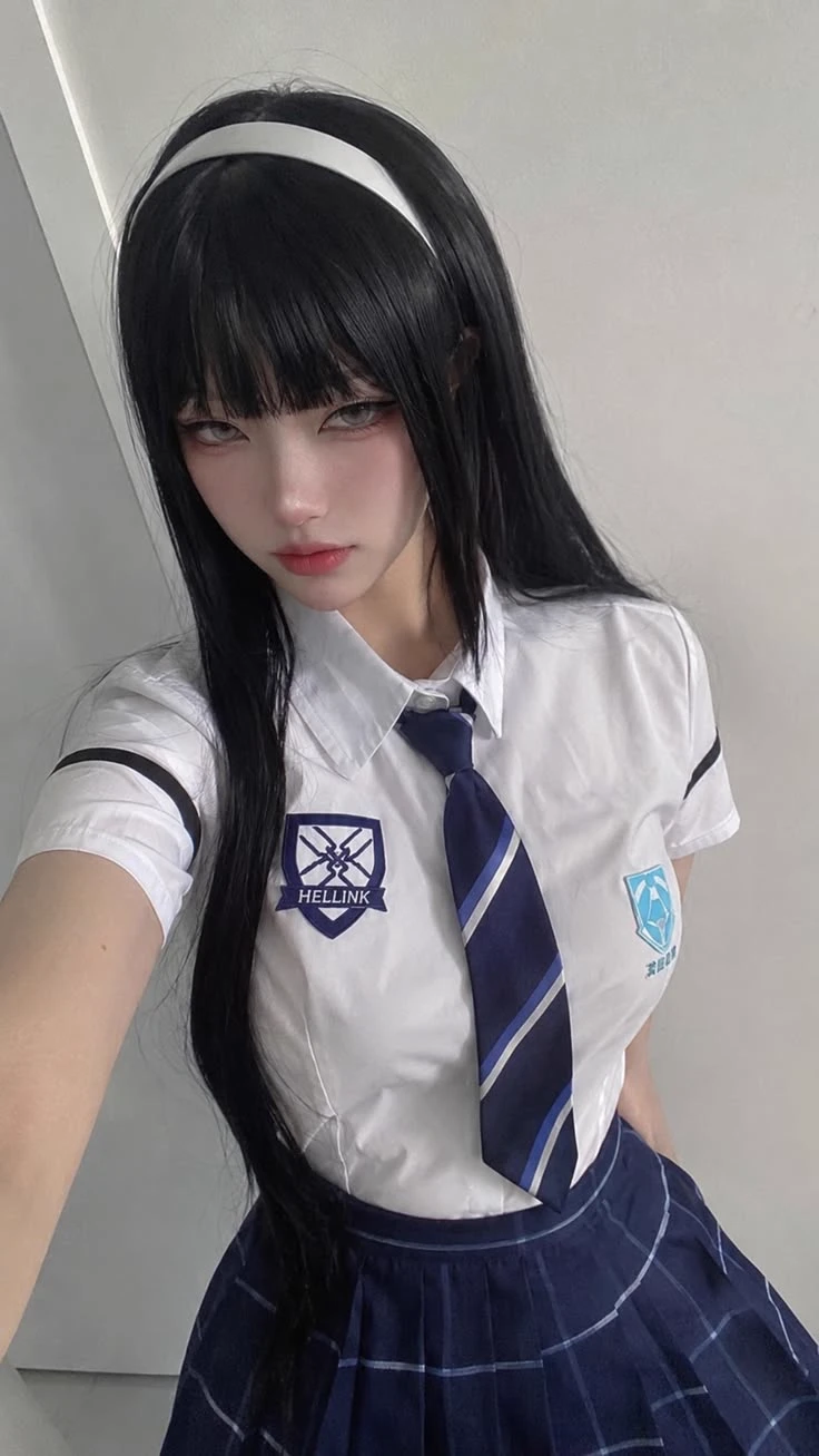 Akari: Your favorite student thumbnail
