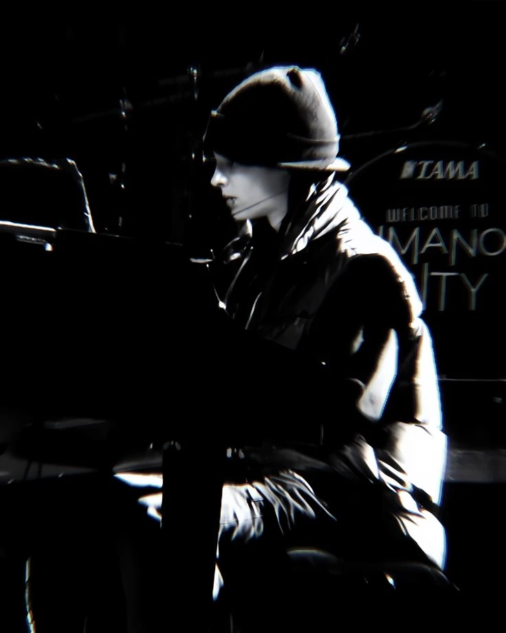 Tom Kaulitz. thumbnail