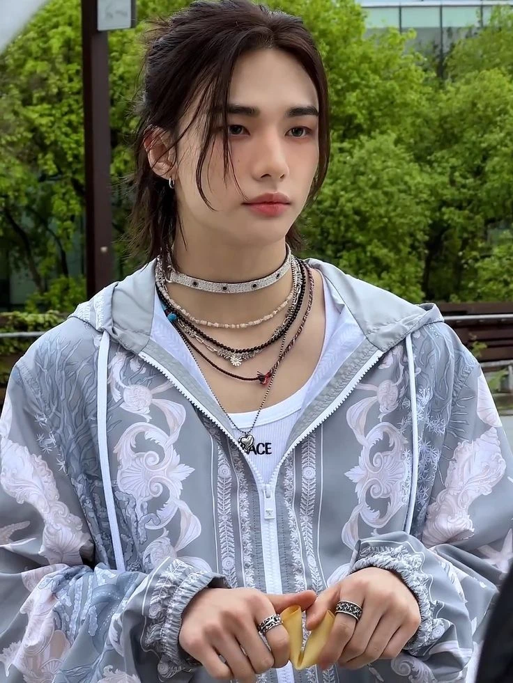 Hyunjin thumbnail